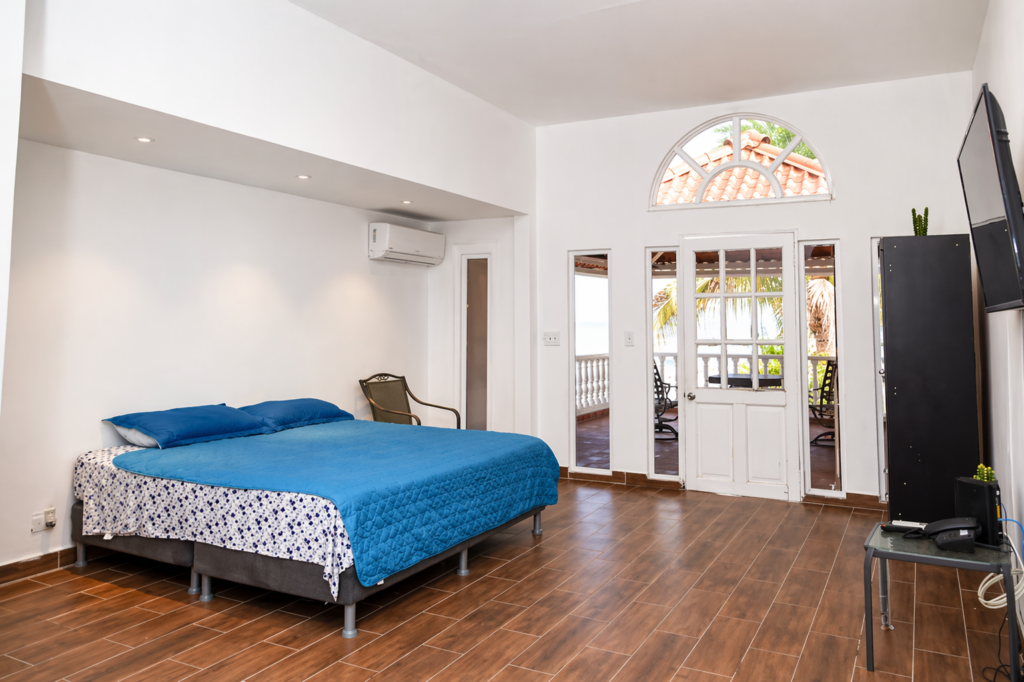 CASADEPLAYA_ROED10