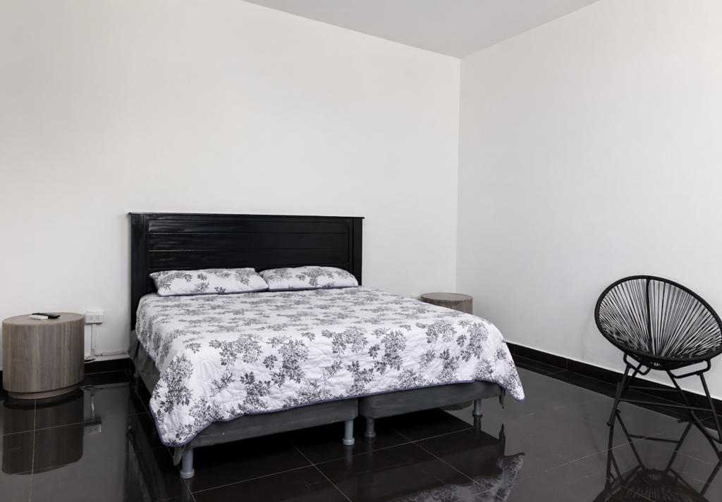 CASADEPLAYA_ROED2
