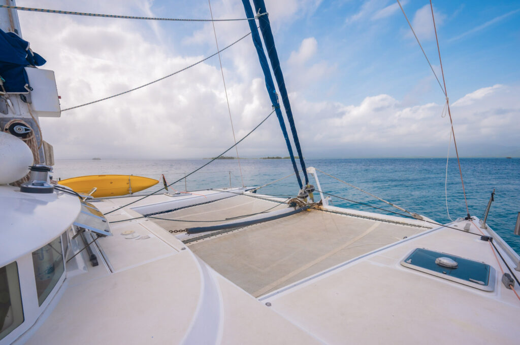 16-imgi_15_Boat