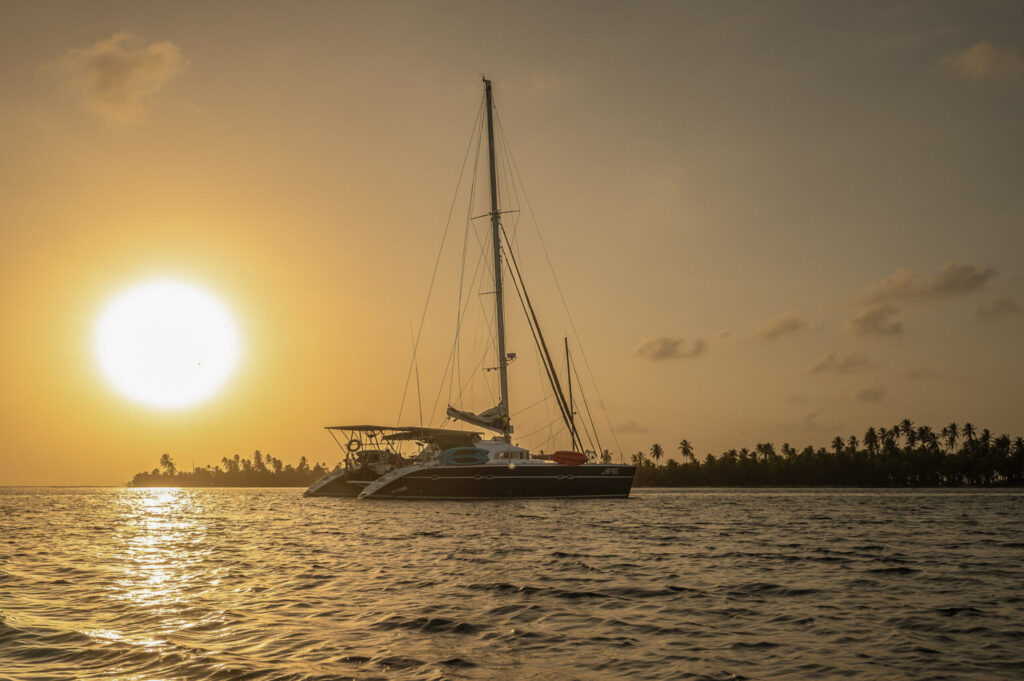 7-imgi_5_Boat-scaled