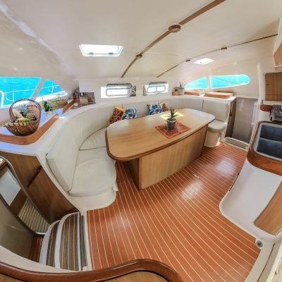 7-Kaya catamaran salon